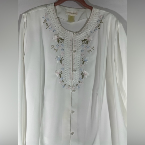 christie & jill Tops - VTG‎ CHRISTIE & JILL EMBROIDERED FLORAL BLOUSE BUTTON UP COTTAGECORE 20W IVORY